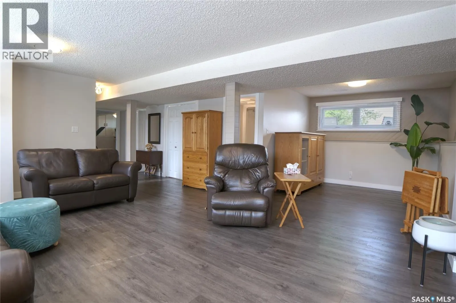 1435 Sioux CRESCENT SW