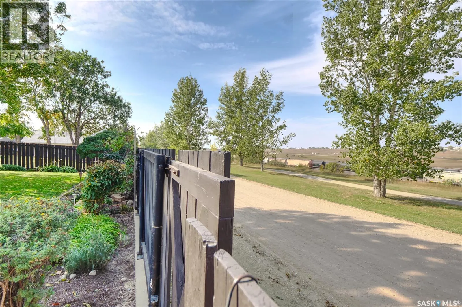 1435 Sioux CRESCENT SW