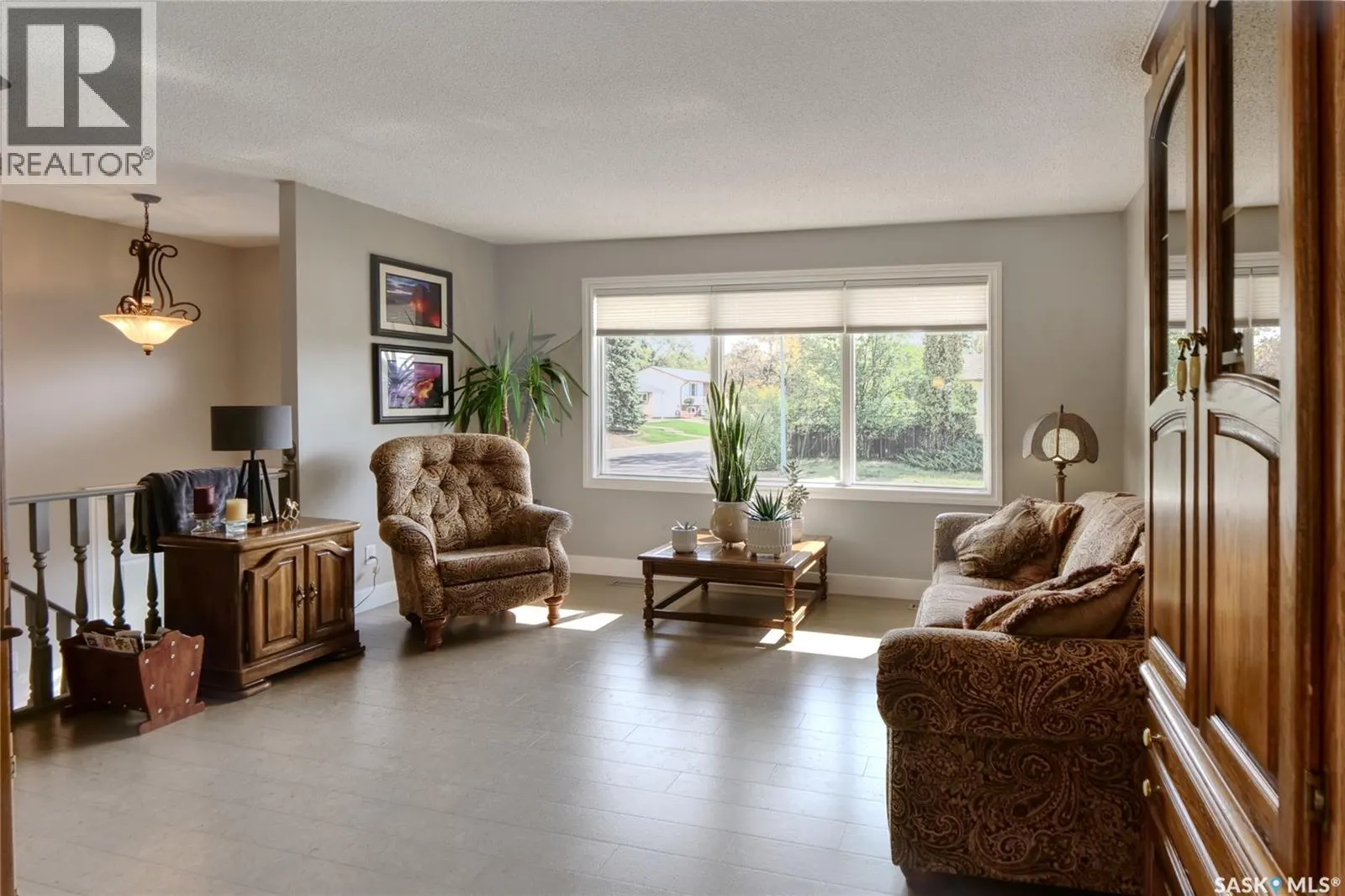 1435 Sioux CRESCENT SW