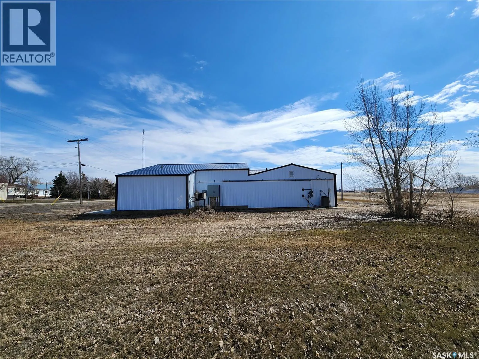 303 N Railway AVENUE