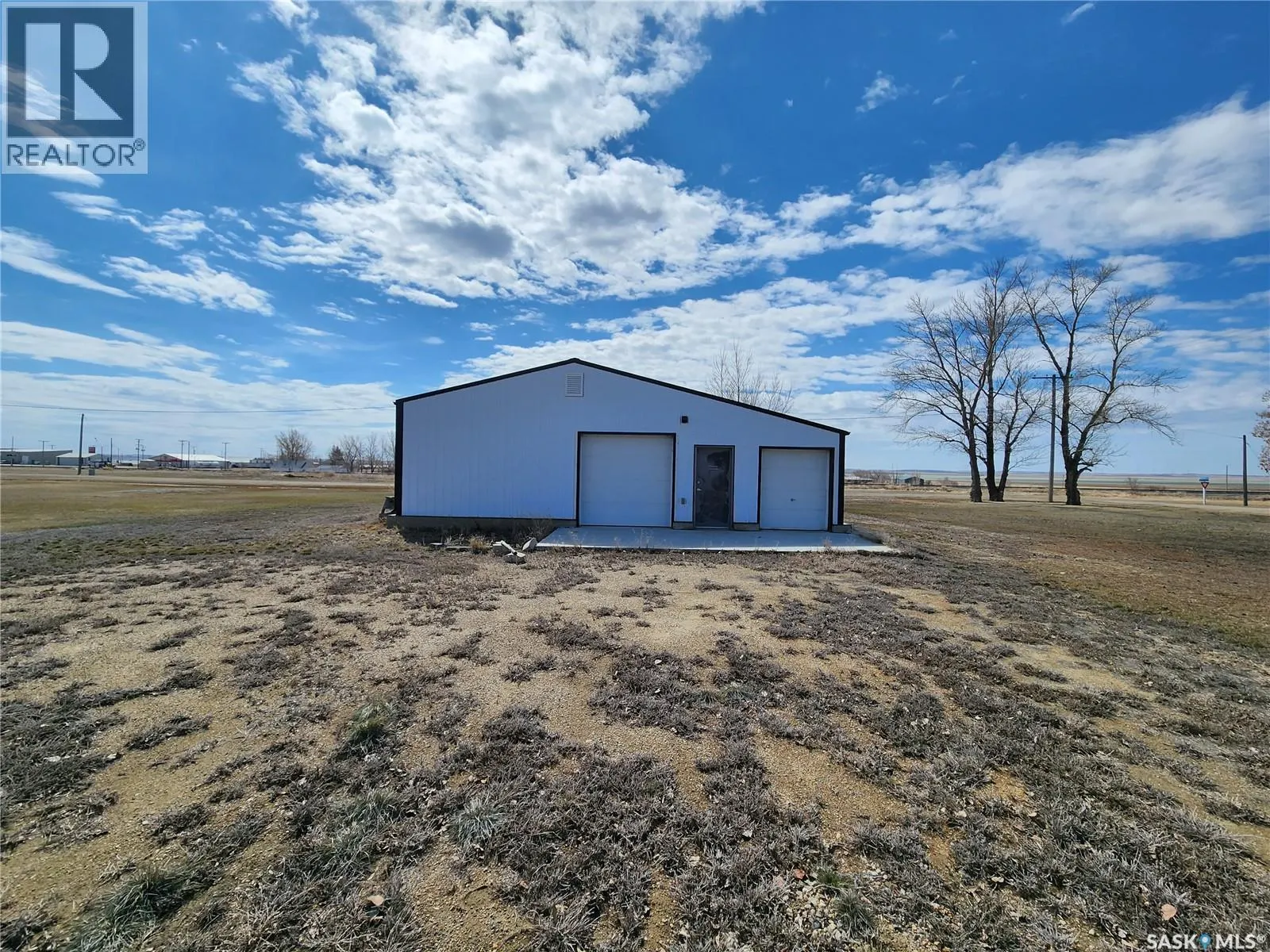 303 N Railway AVENUE