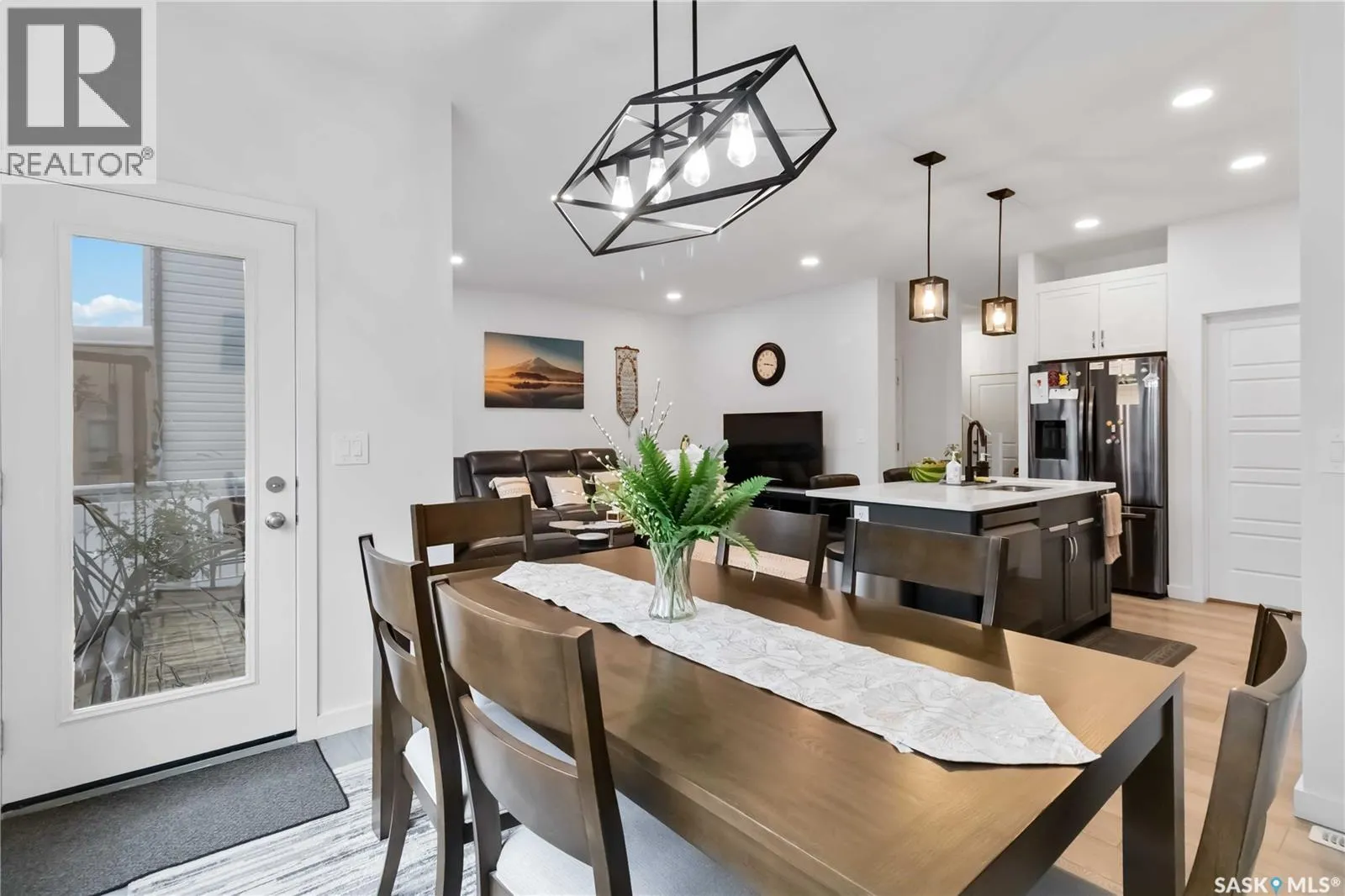 486 McFaull CRESCENT