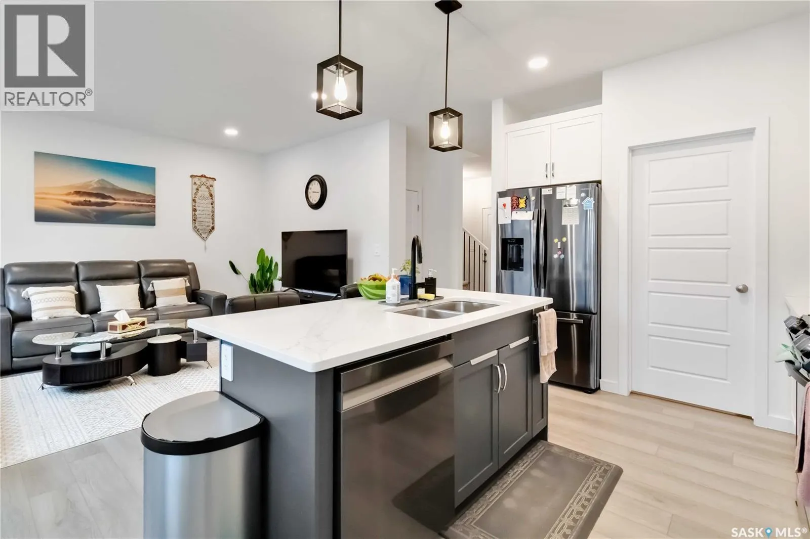 486 McFaull CRESCENT