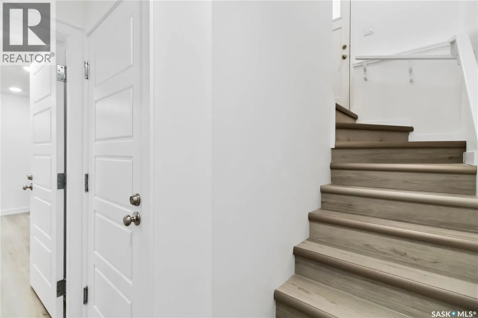 486 McFaull CRESCENT