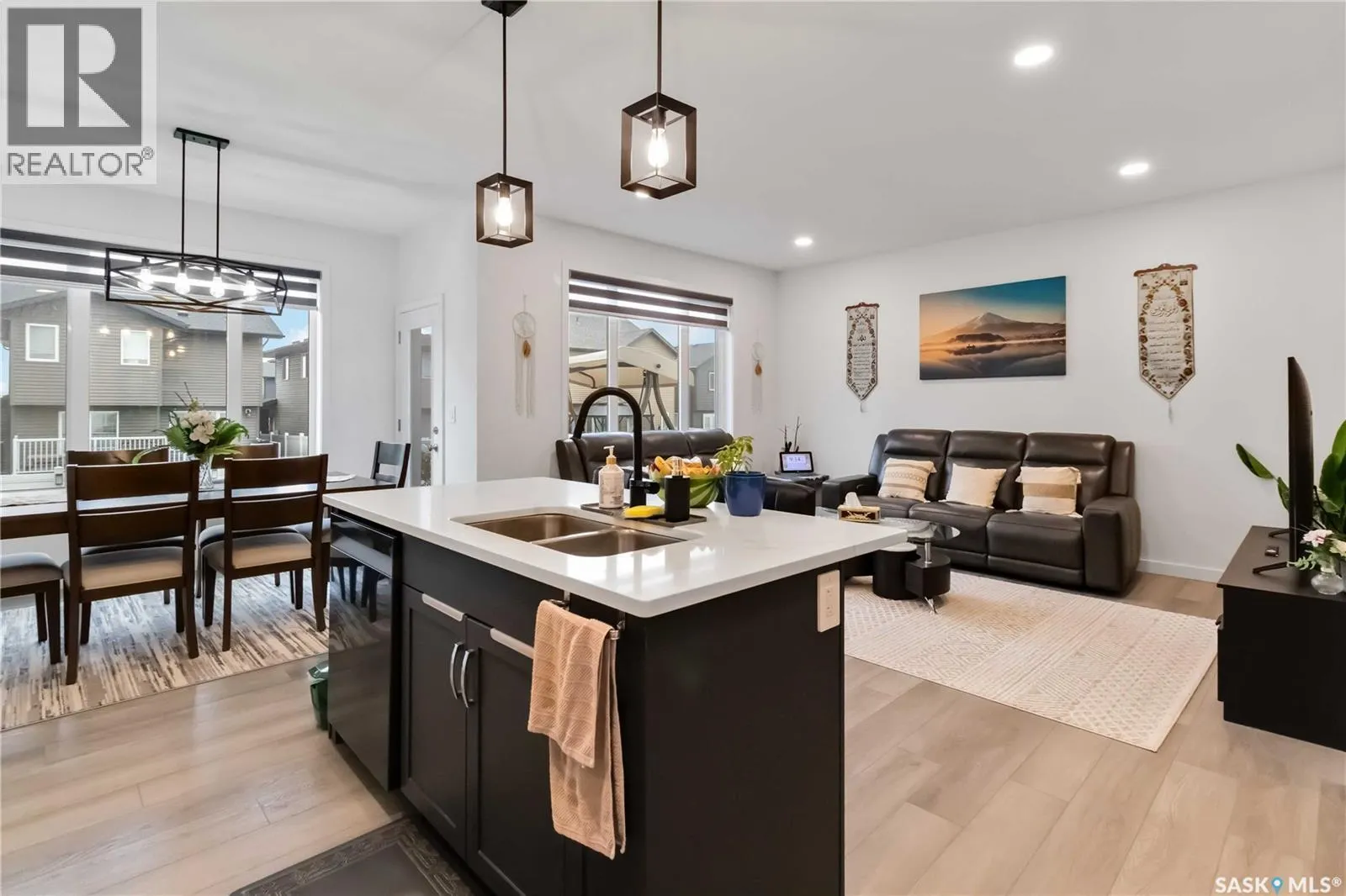 486 McFaull CRESCENT