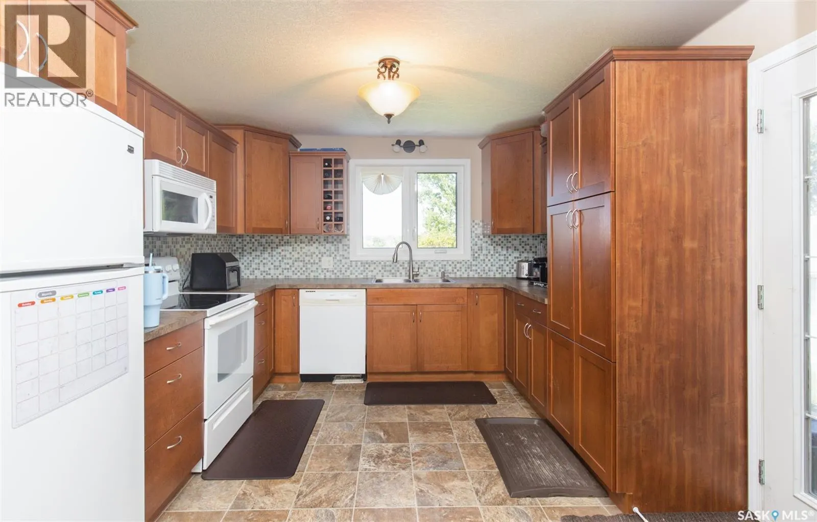 1443 Sioux CRESCENT SW