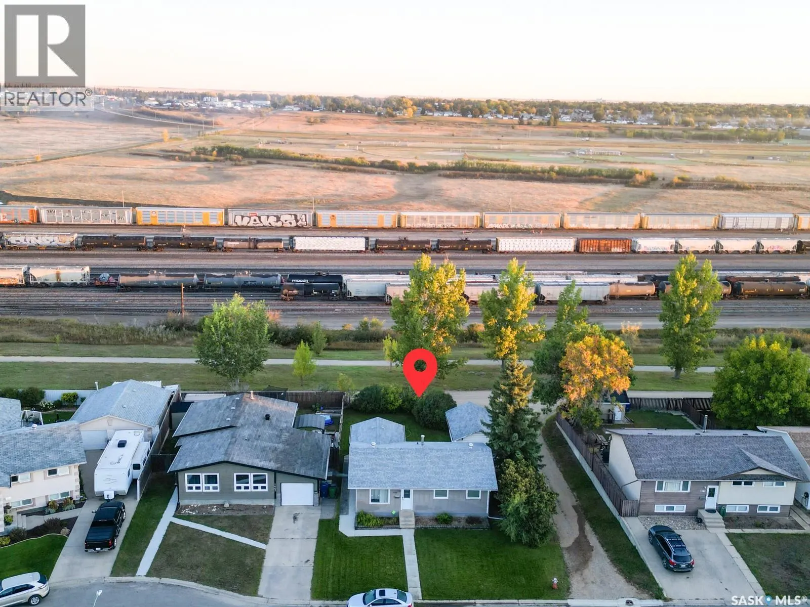 1443 Sioux CRESCENT SW