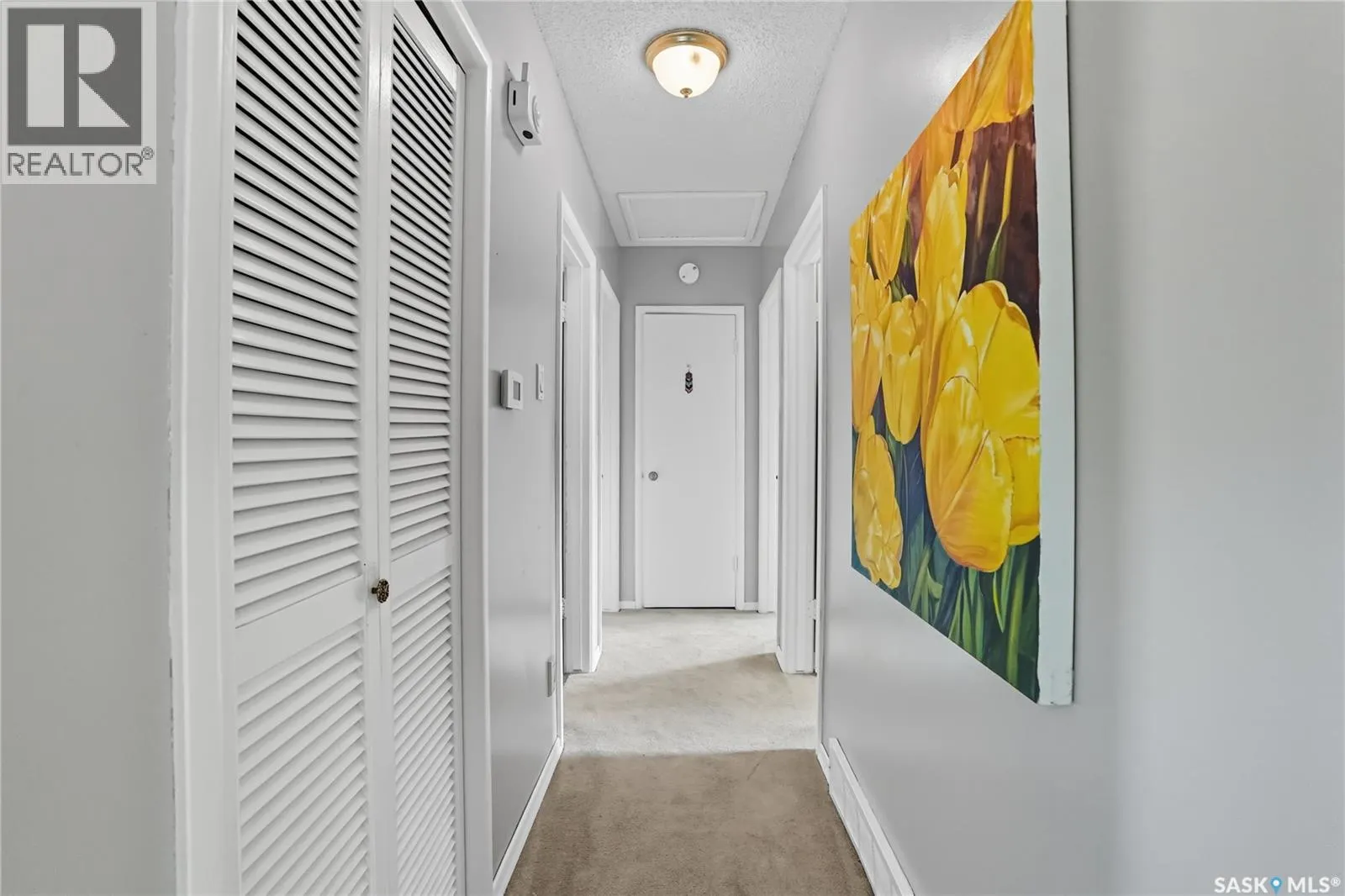 305 Elm STREET E
