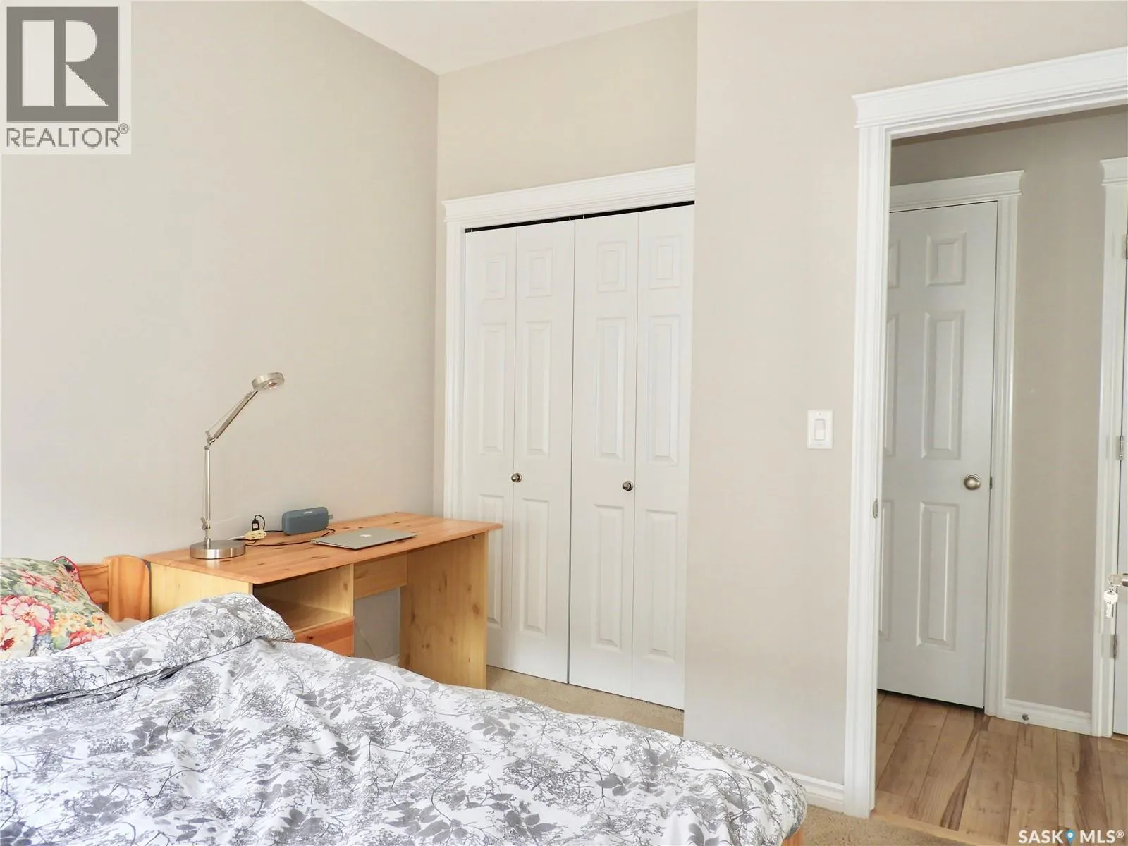 242 Whalley CRESCENT