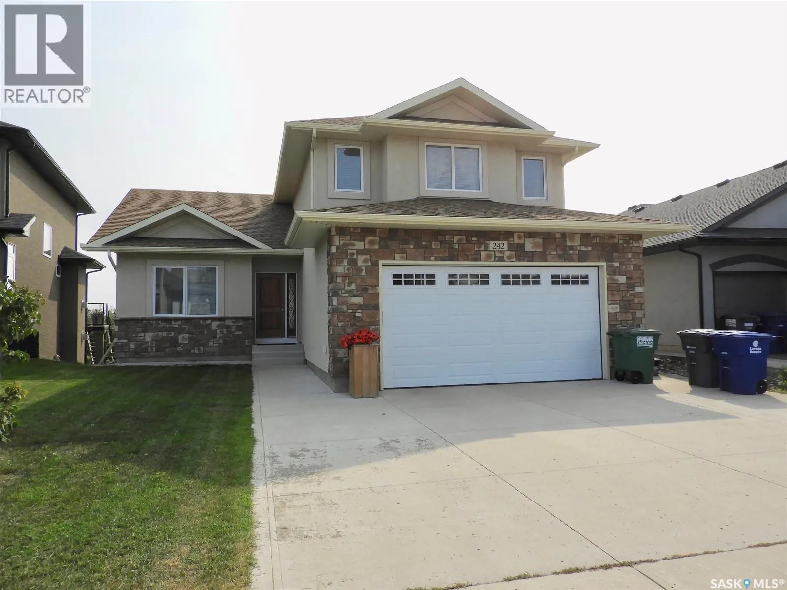 242 Whalley CRESCENT