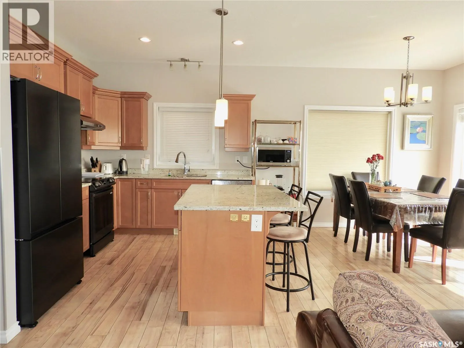 242 Whalley CRESCENT