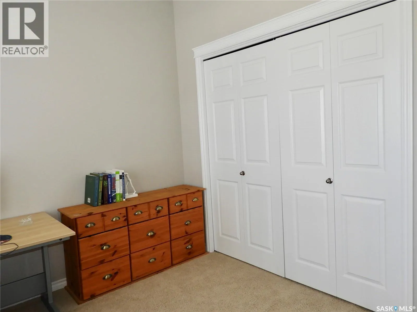 242 Whalley CRESCENT