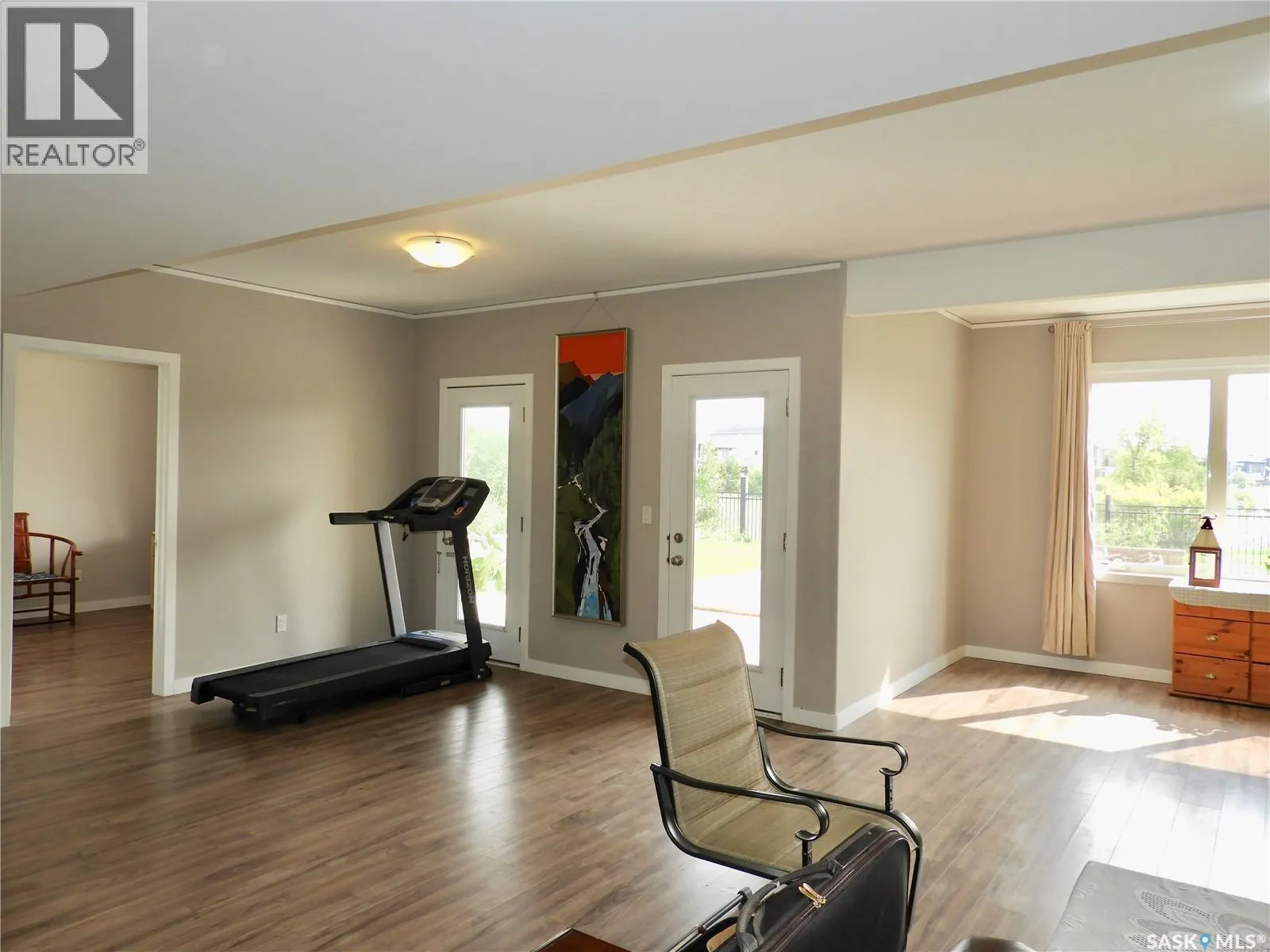 242 Whalley CRESCENT