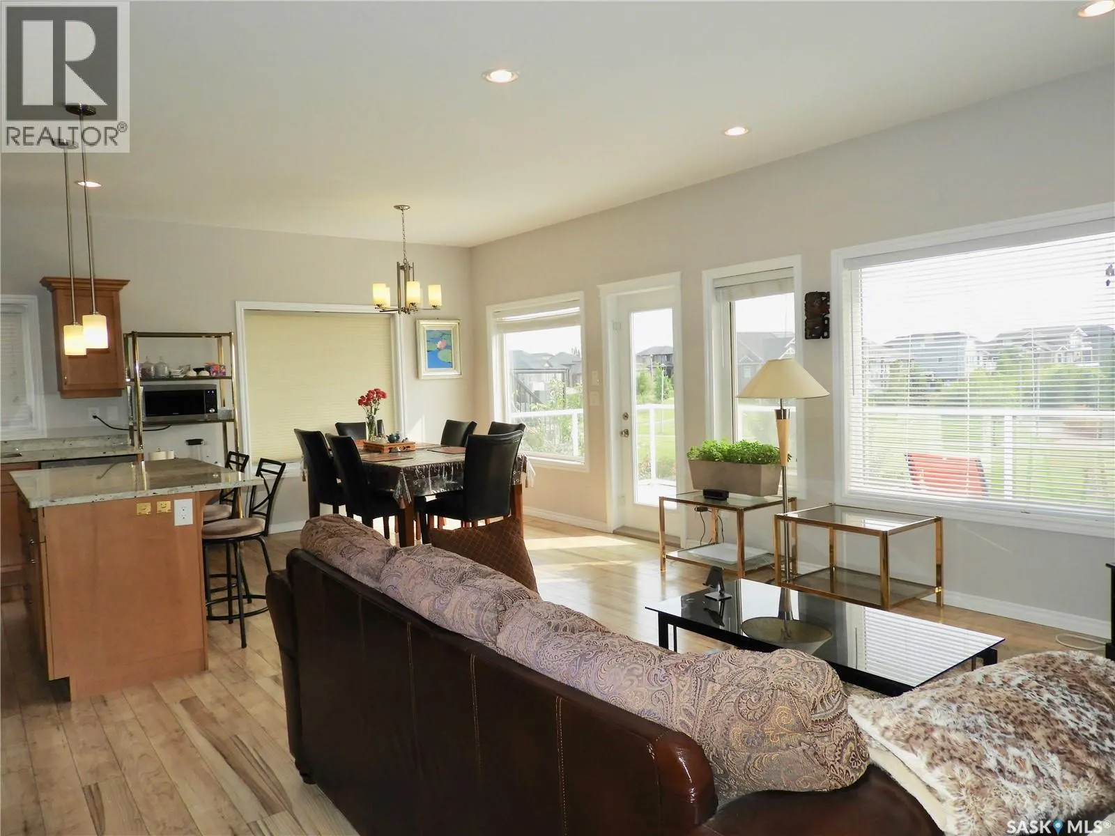 242 Whalley CRESCENT