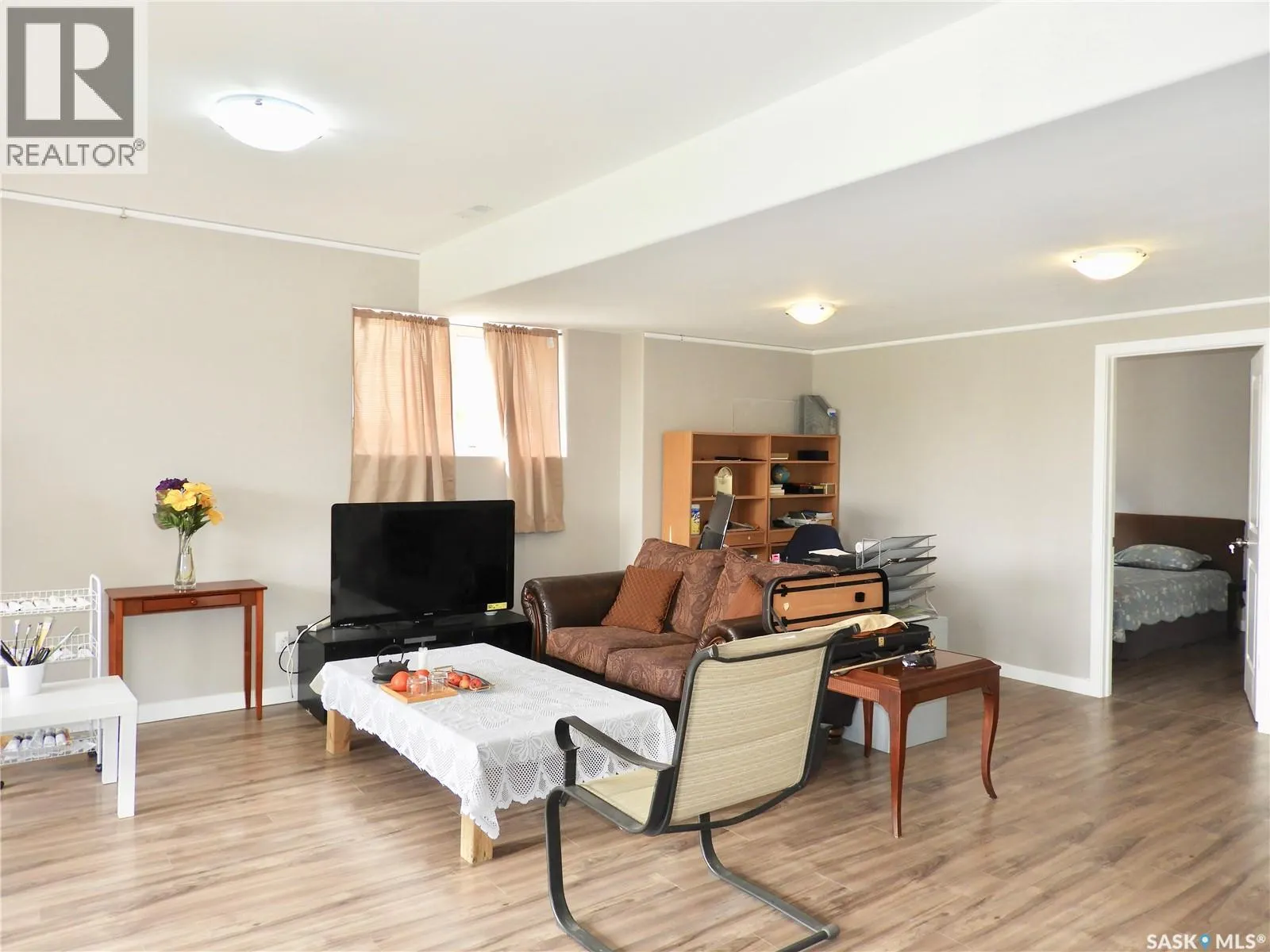 242 Whalley CRESCENT