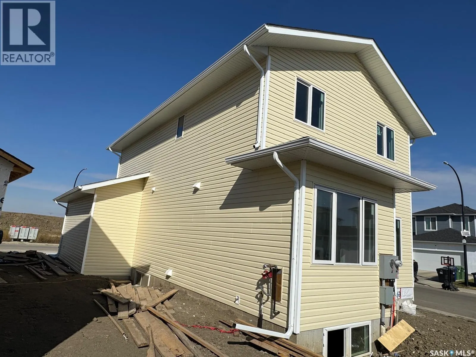 403 Stromberg CRESCENT