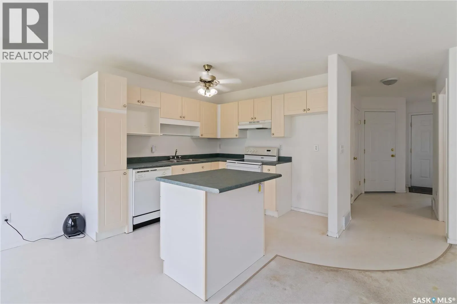 65 110 Keevil CRESCENT
