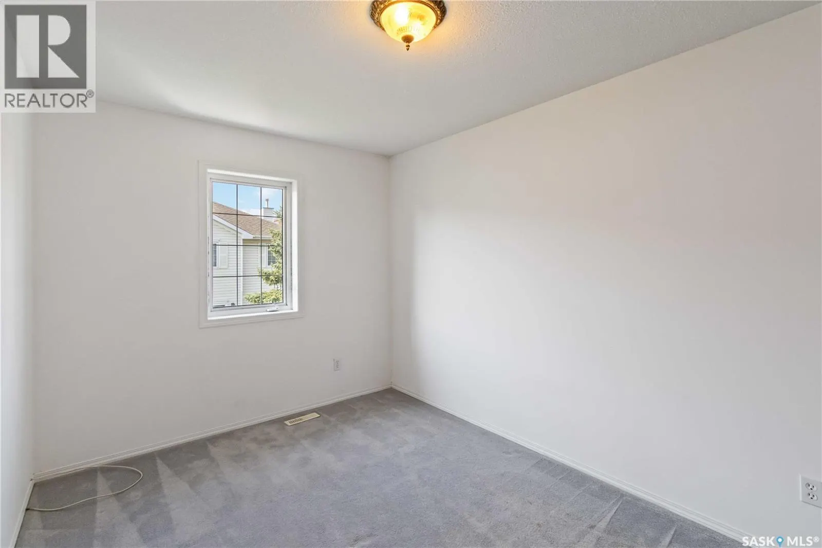 65 110 Keevil CRESCENT