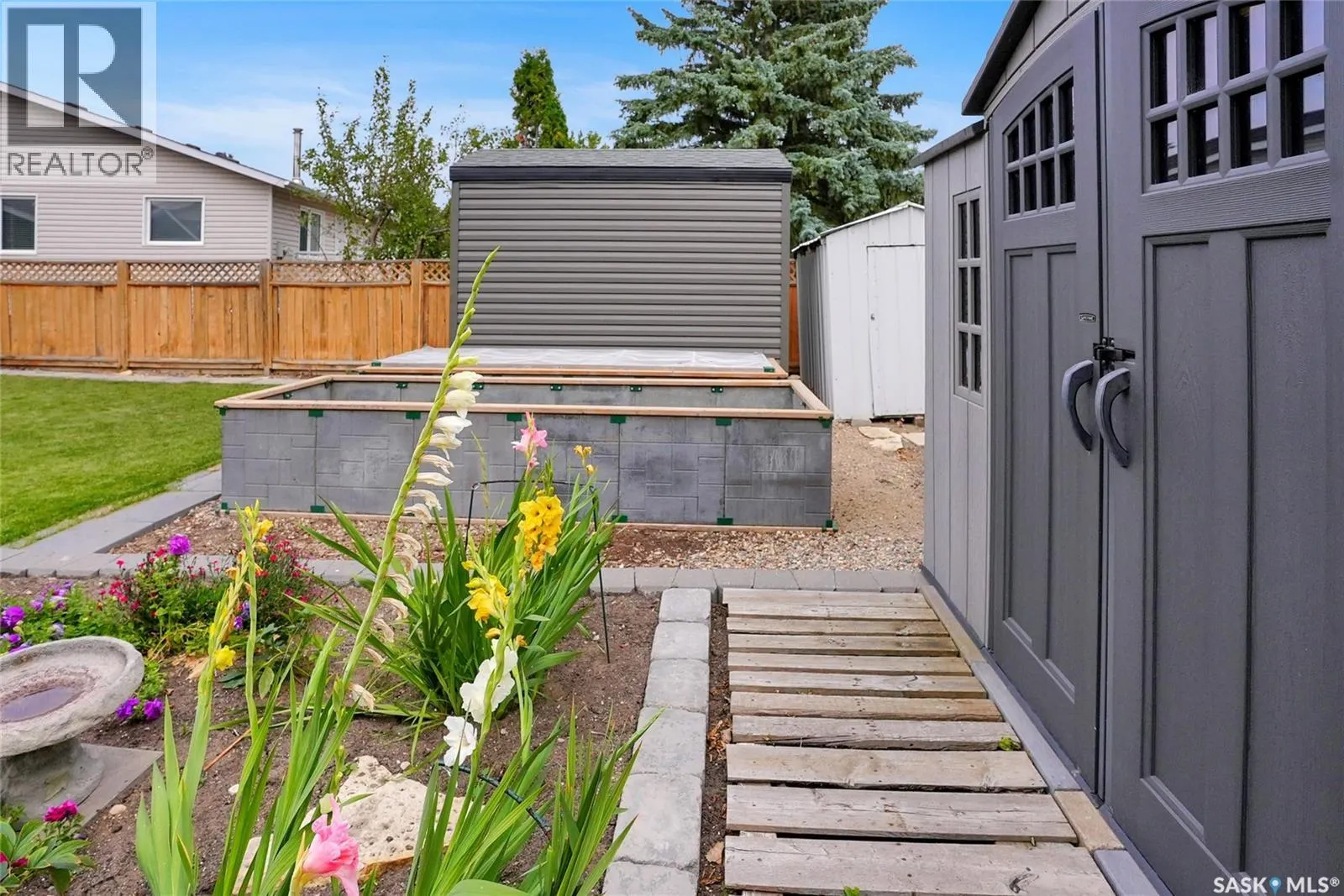 41 Edelweiss CRESCENT