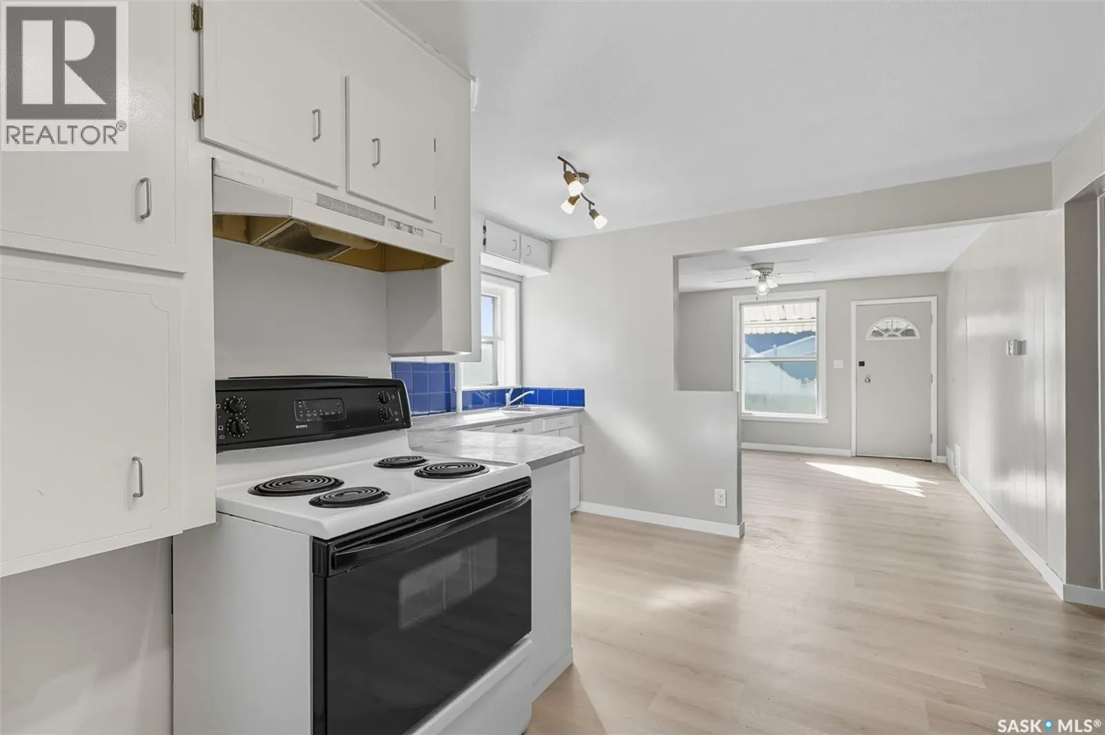 517 Isabella STREET W