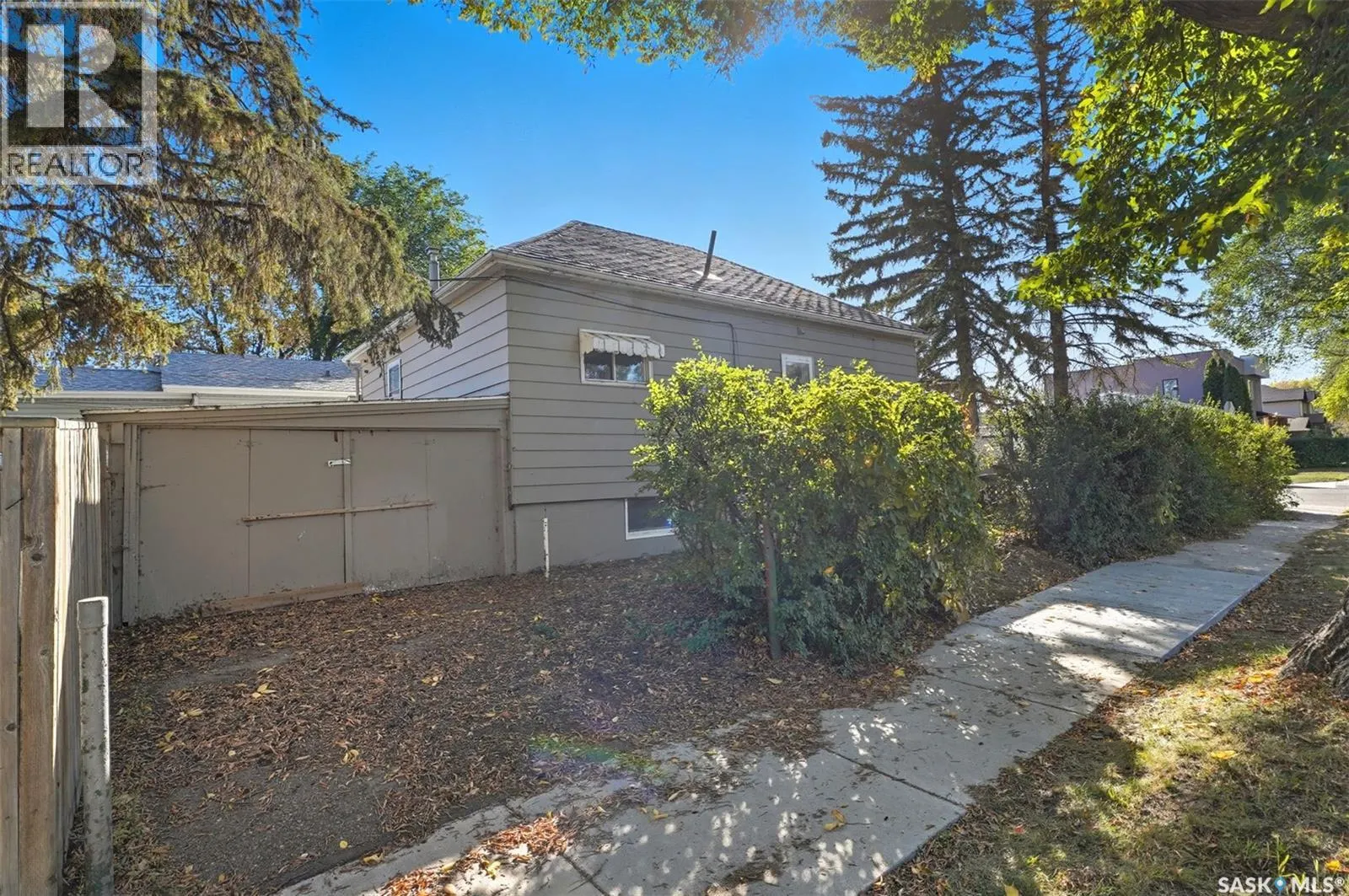 517 Isabella STREET W