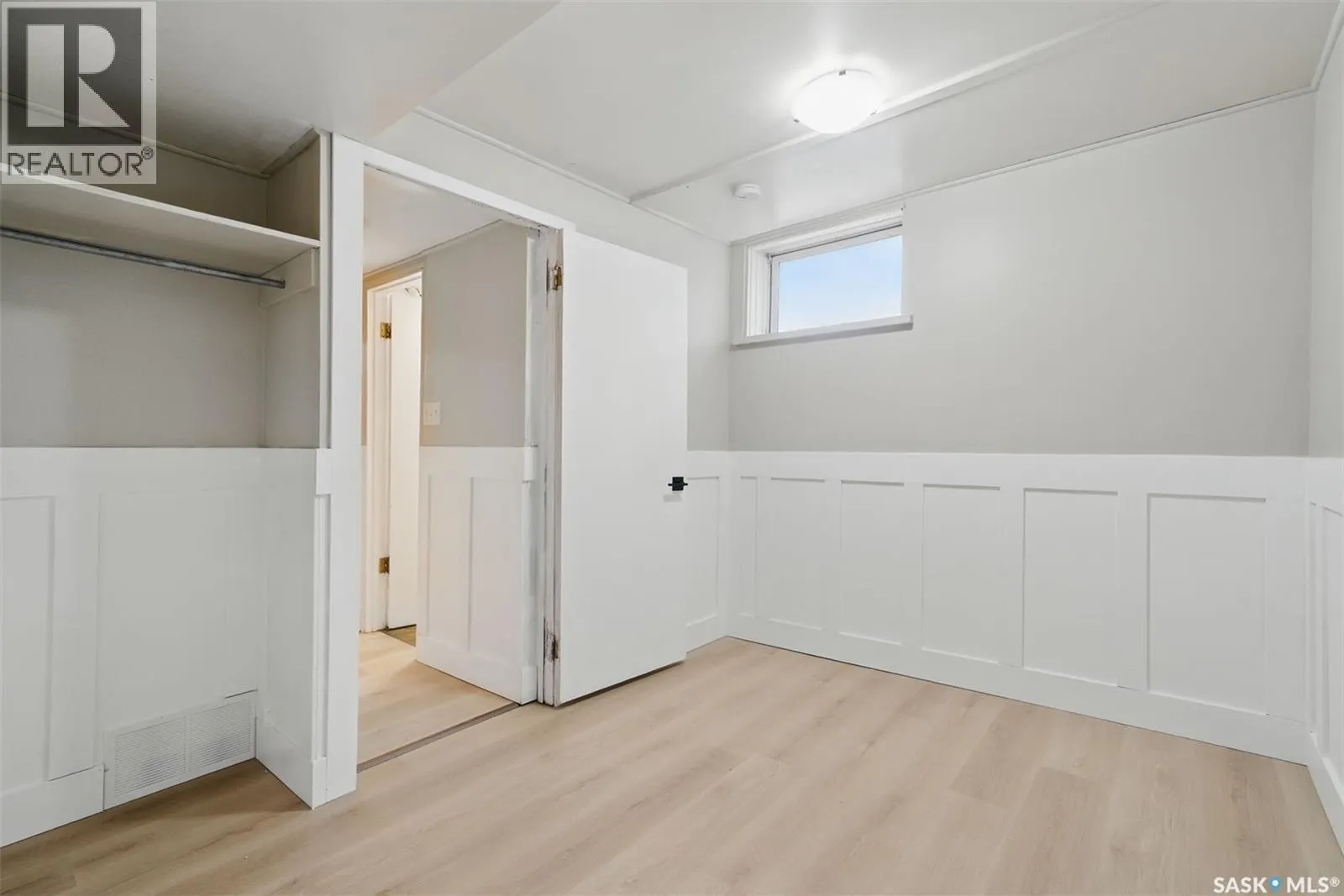 517 Isabella STREET W