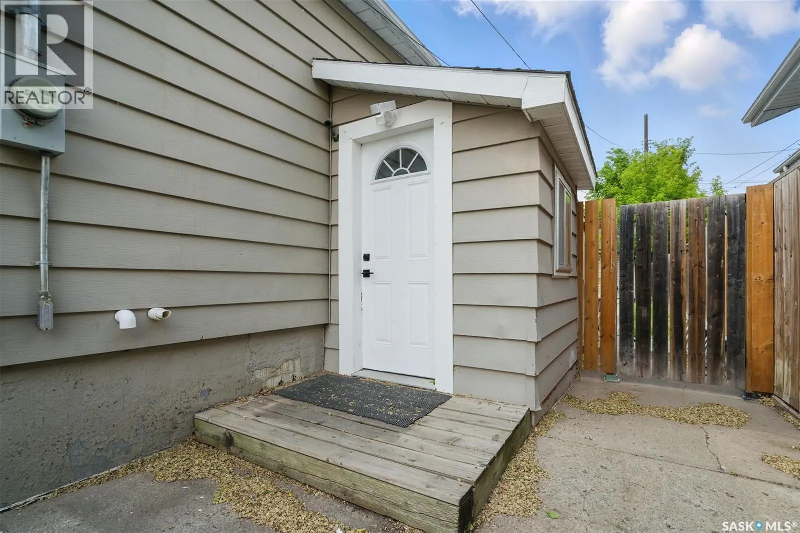 517 Isabella STREET W