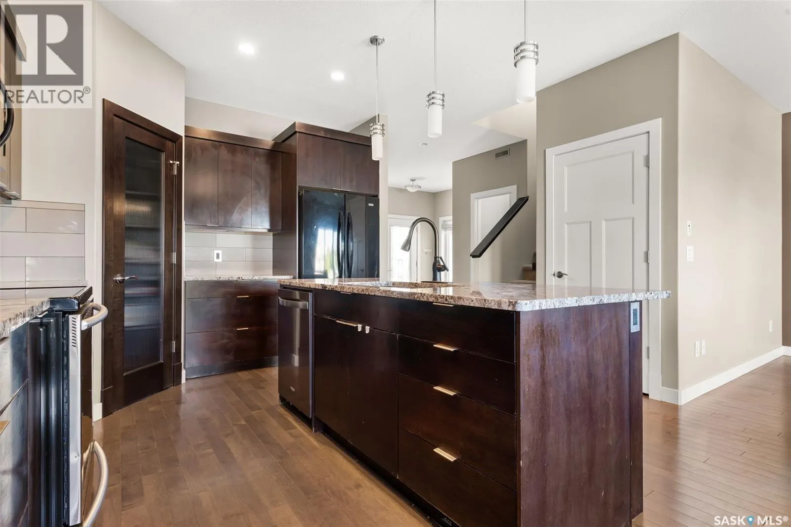 5488 AERIAL CRESCENT