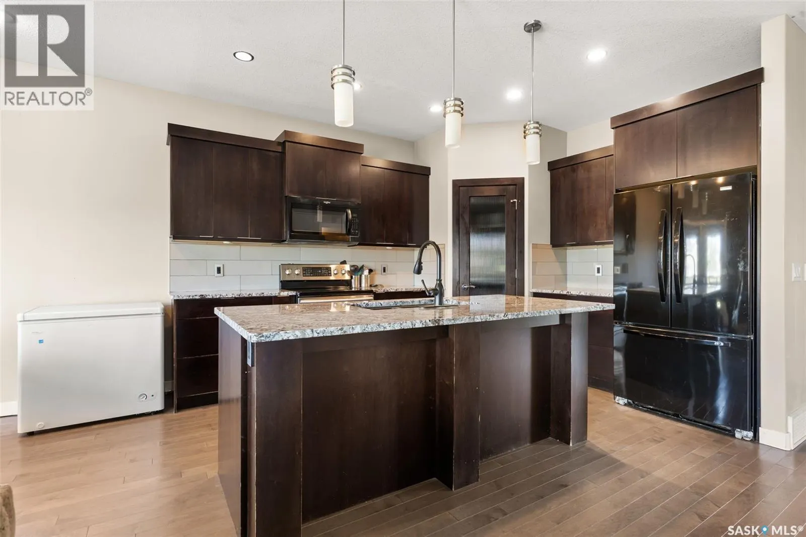 5488 AERIAL CRESCENT