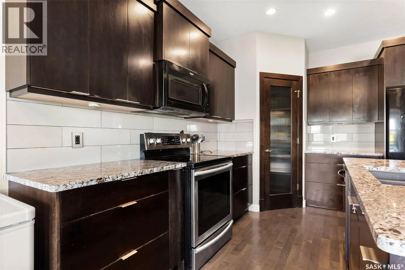5488 AERIAL CRESCENT