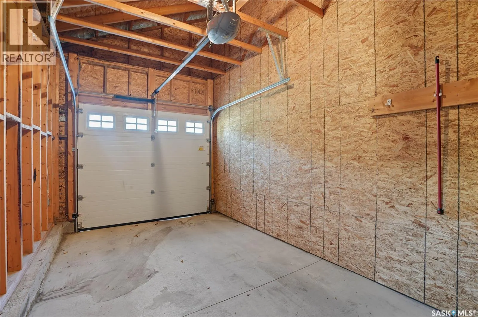 404 715 Hart ROAD