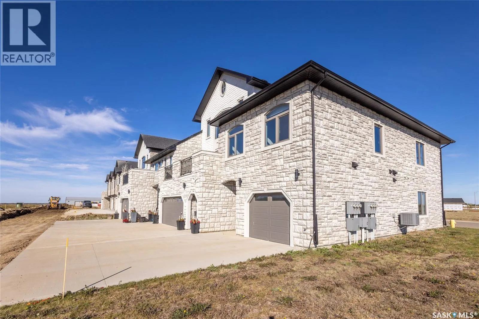 3 298 Prairie Dawn DRIVE