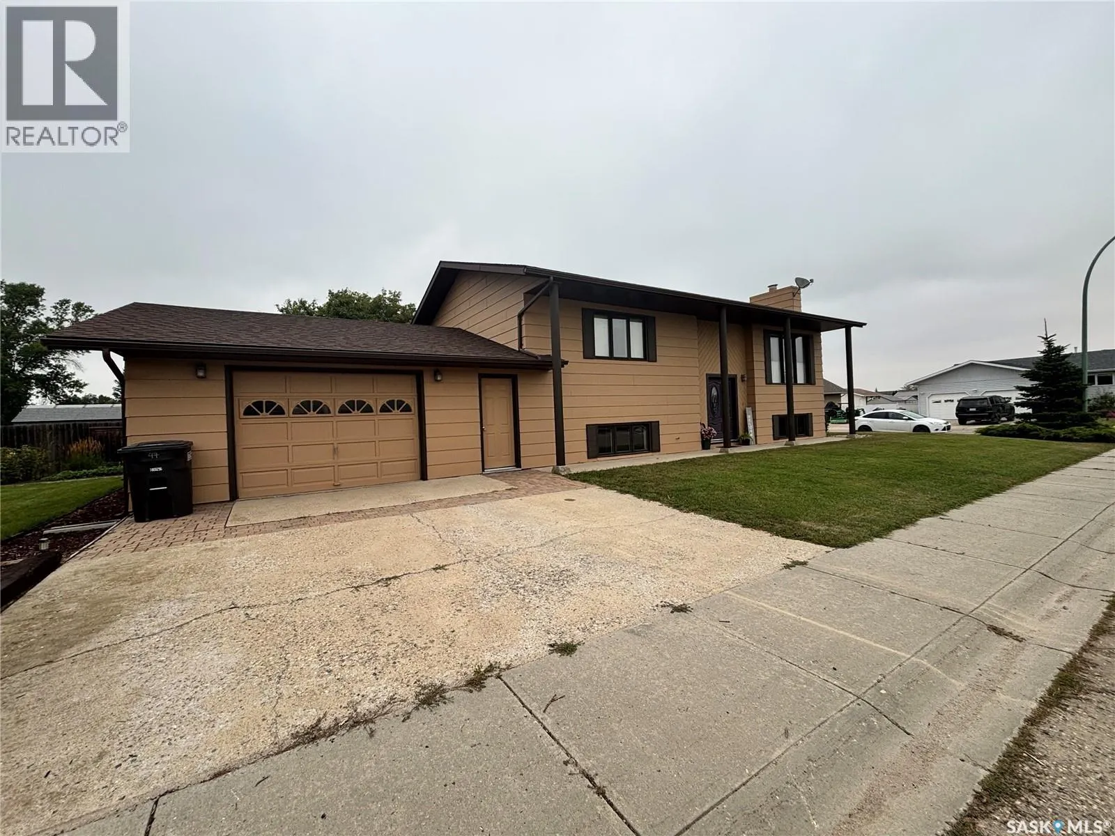47 Howard CRESCENT