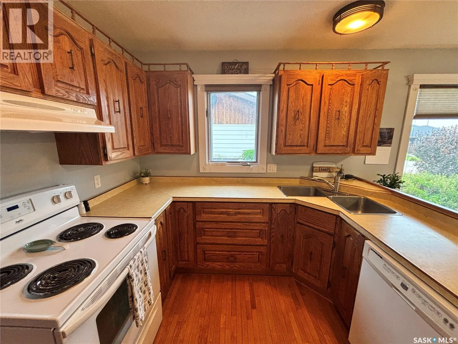 47 Howard CRESCENT