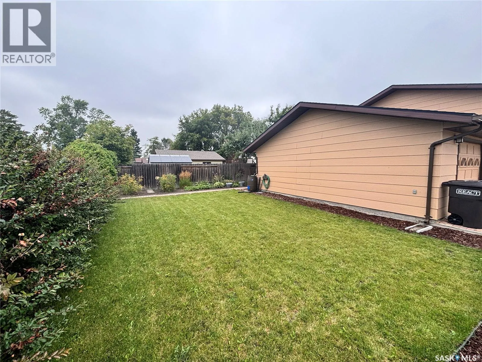 47 Howard CRESCENT