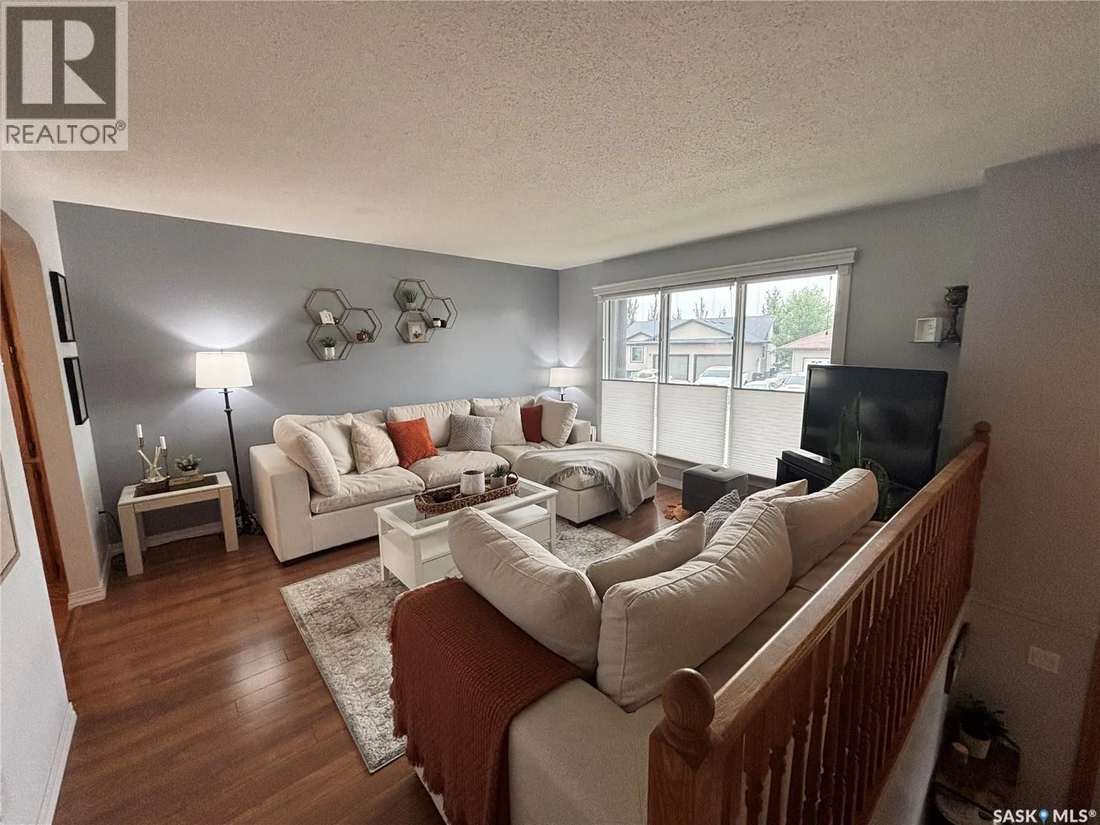 47 Howard CRESCENT