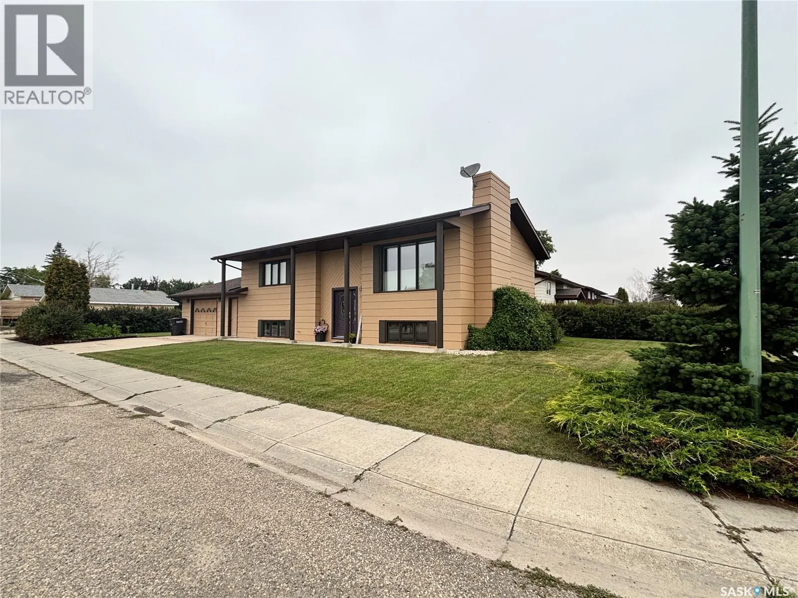 47 Howard CRESCENT