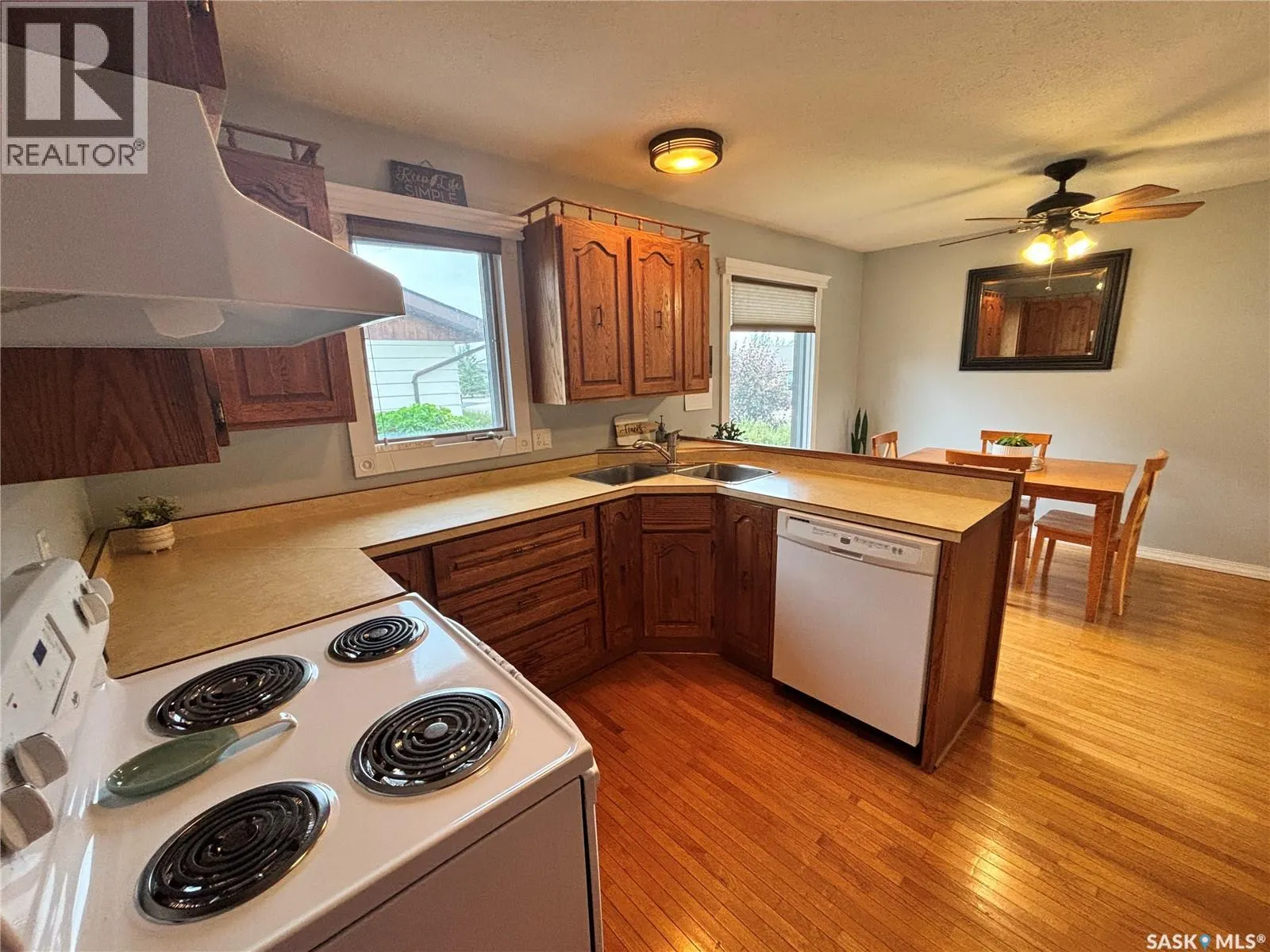 47 Howard CRESCENT