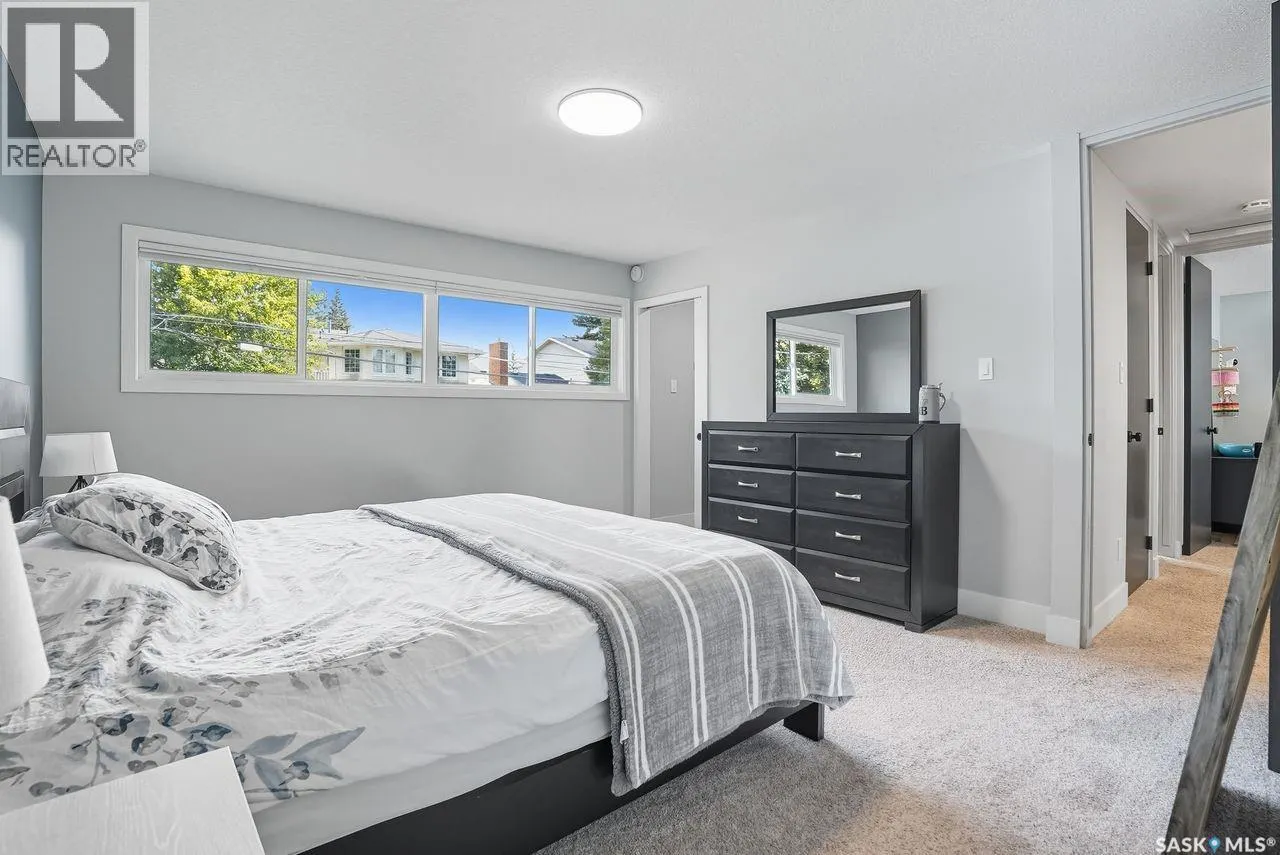 30 Simpson CRESCENT