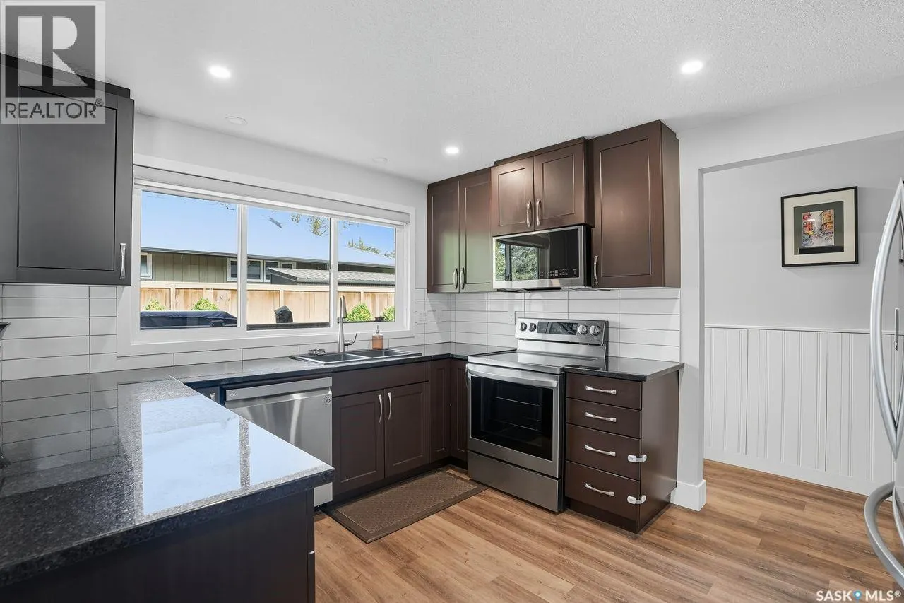 30 Simpson CRESCENT