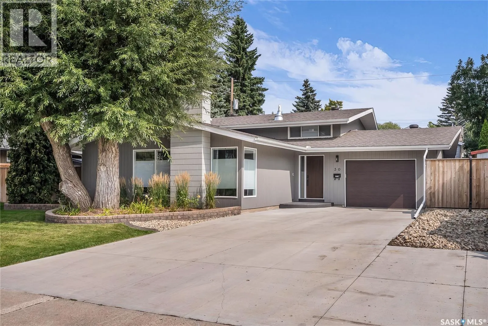 30 Simpson CRESCENT