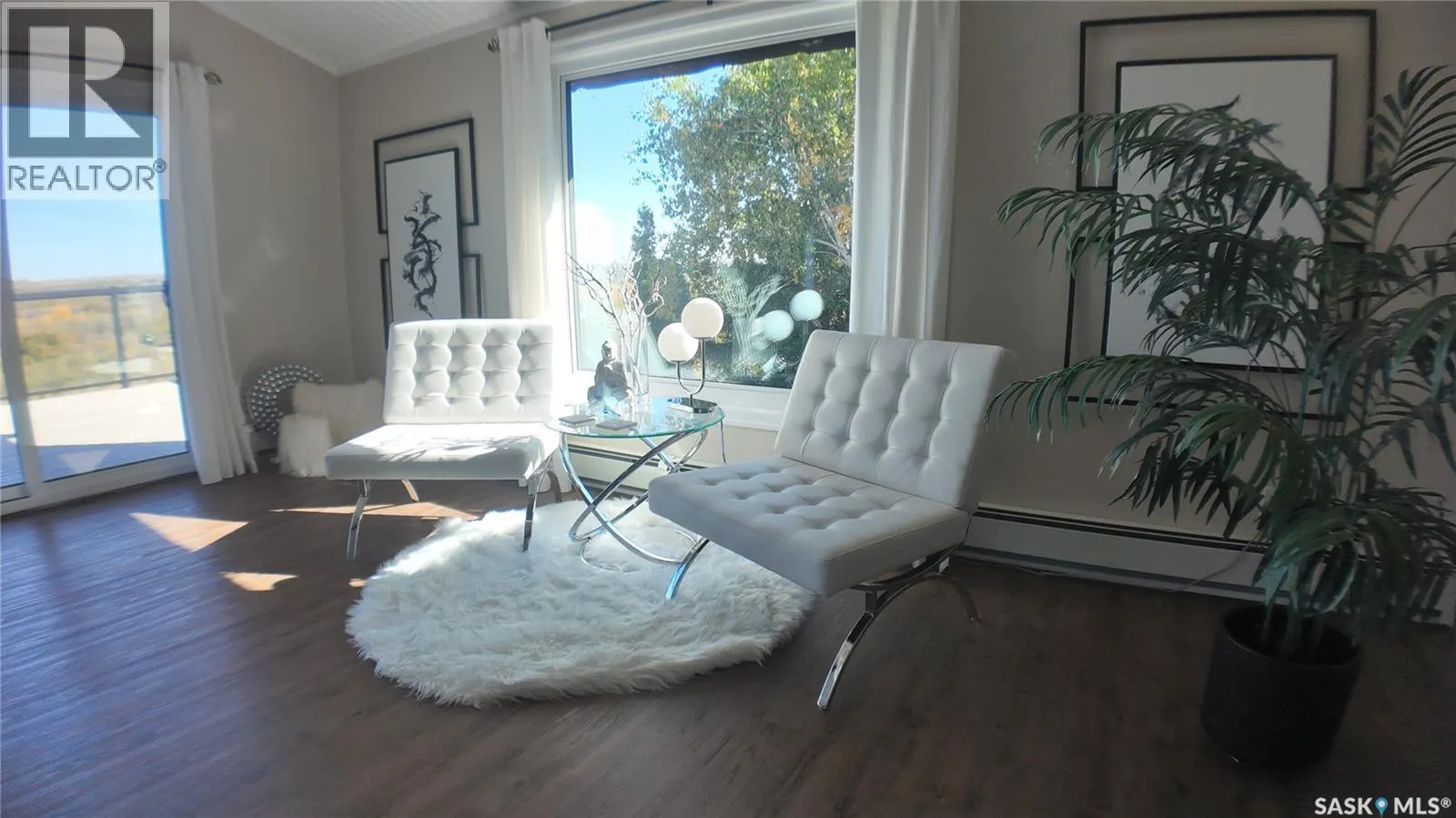 6 1st AVENUE E