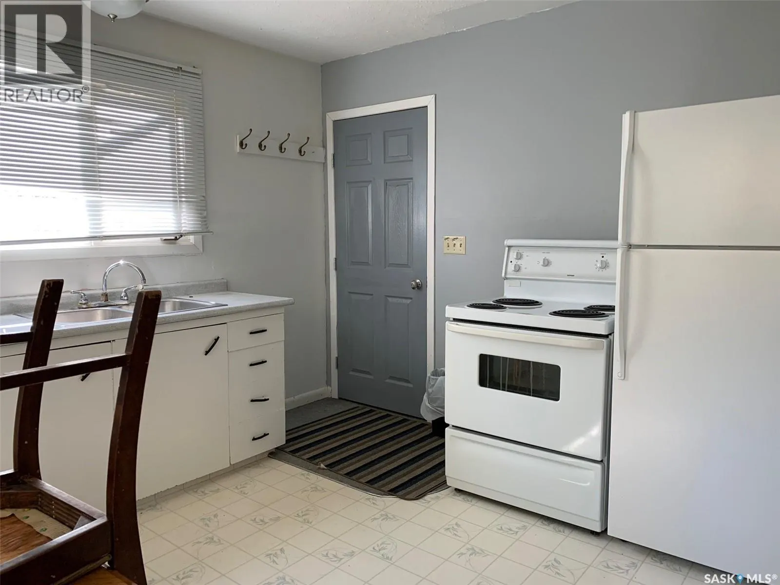 191 5th STREET E