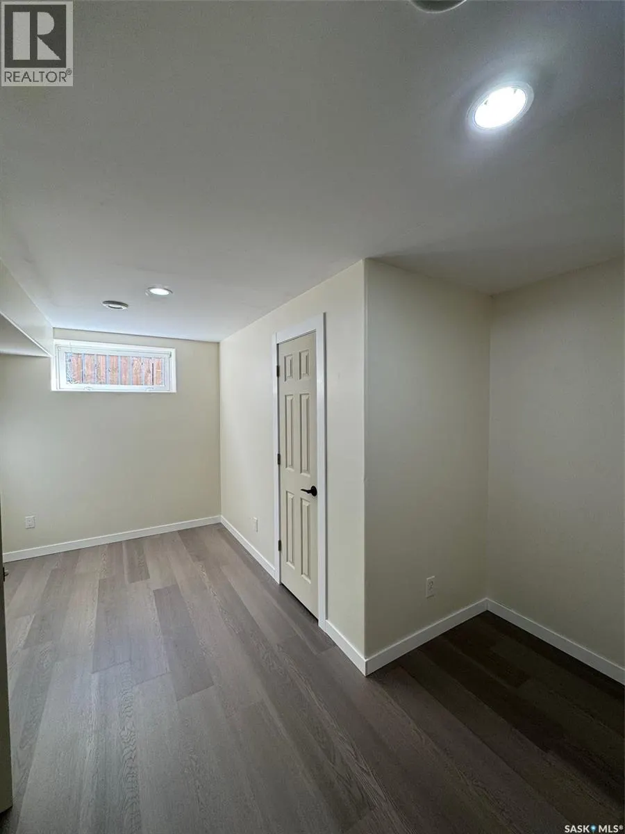 A 200 111th STREET W