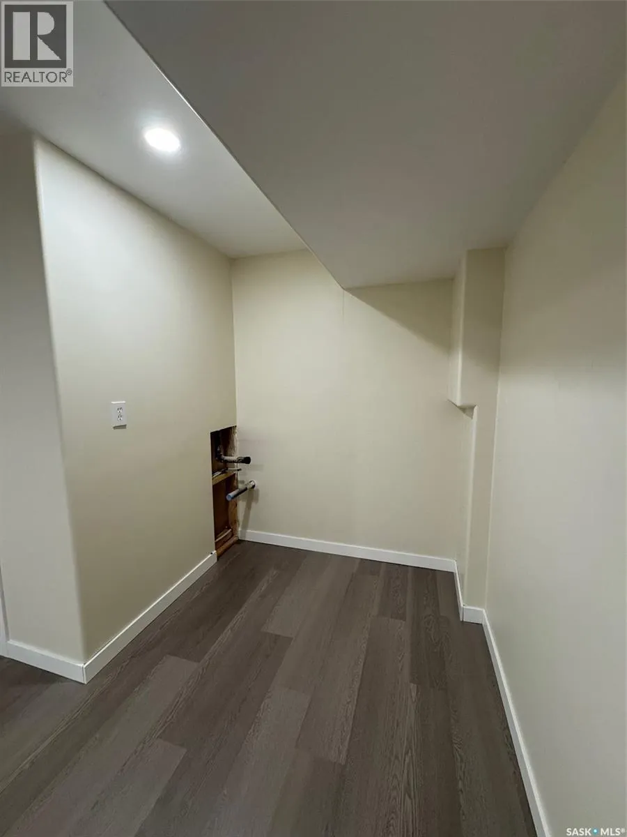 A 200 111th STREET W