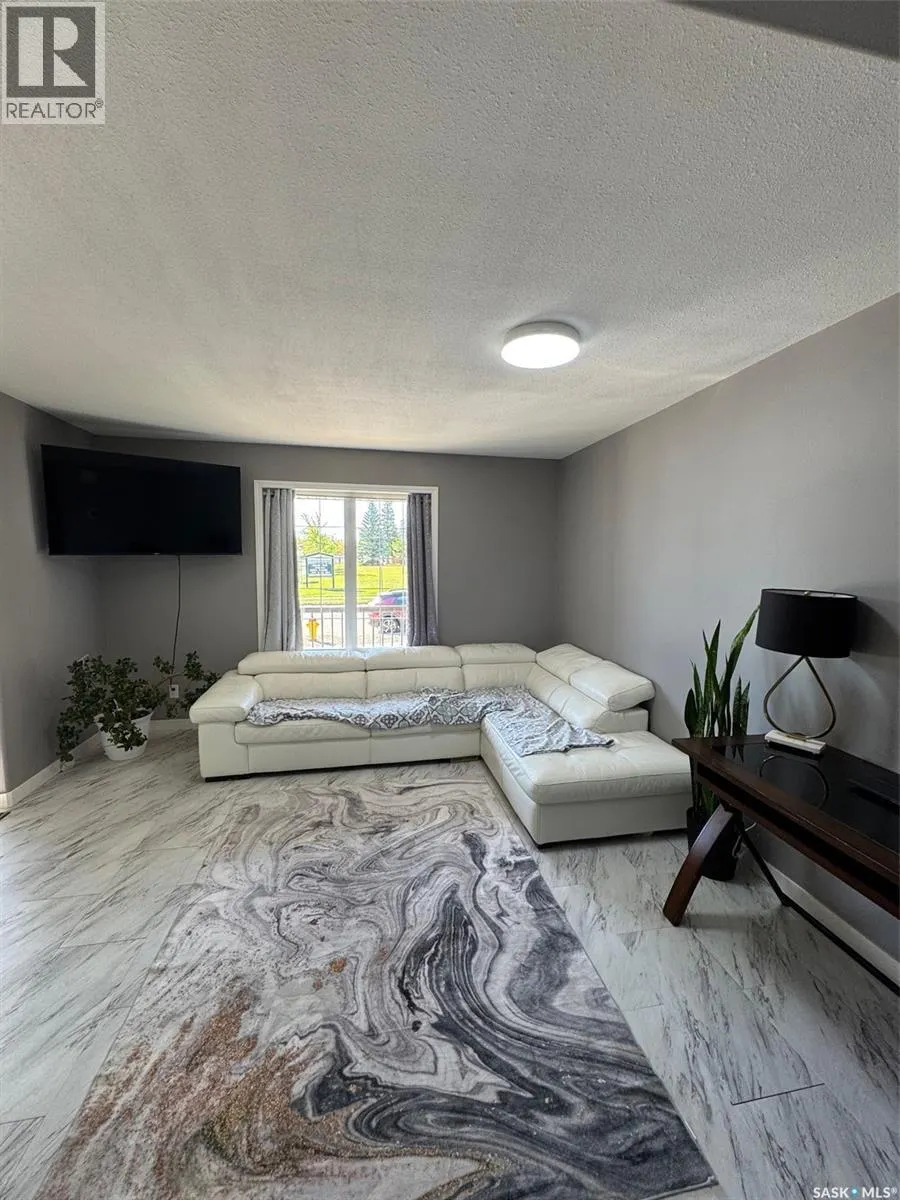 A 200 111th STREET W