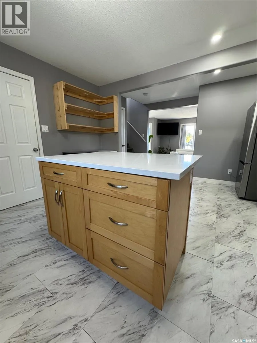 A 200 111th STREET W
