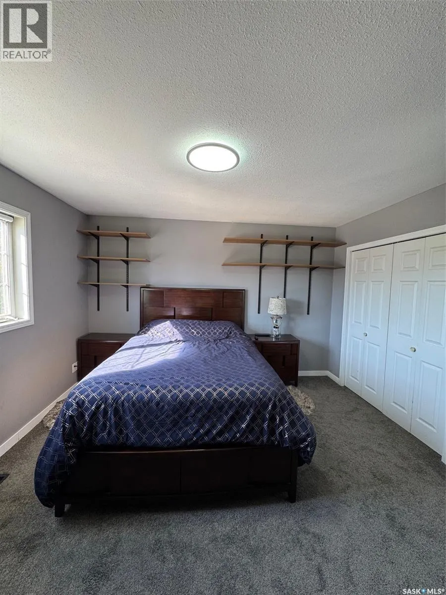 A 200 111th STREET W