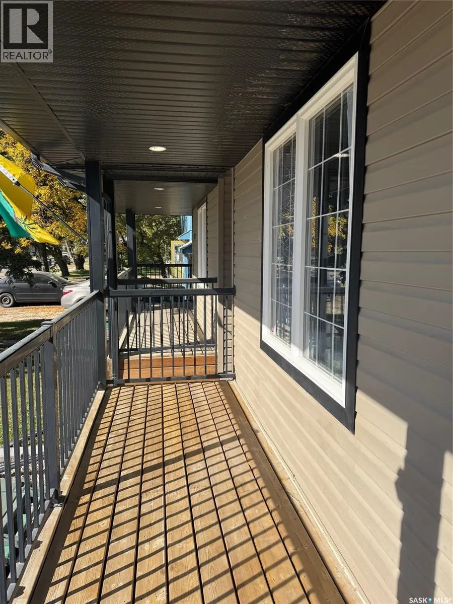 A 200 111th STREET W