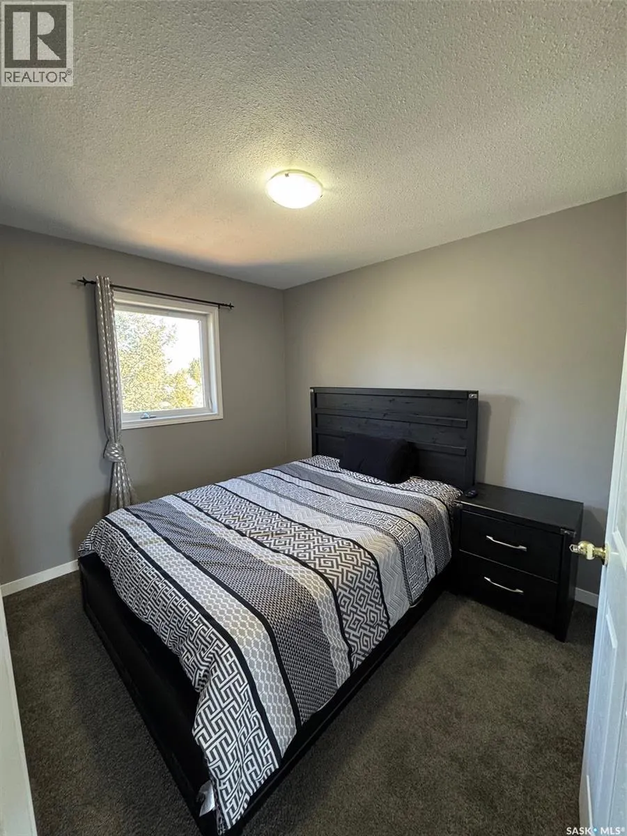 A 200 111th STREET W